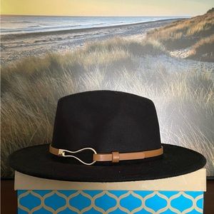 Wool Black Fedora Hat Soft Felt Flexible Womens w Detachable Tan and Gold Belt